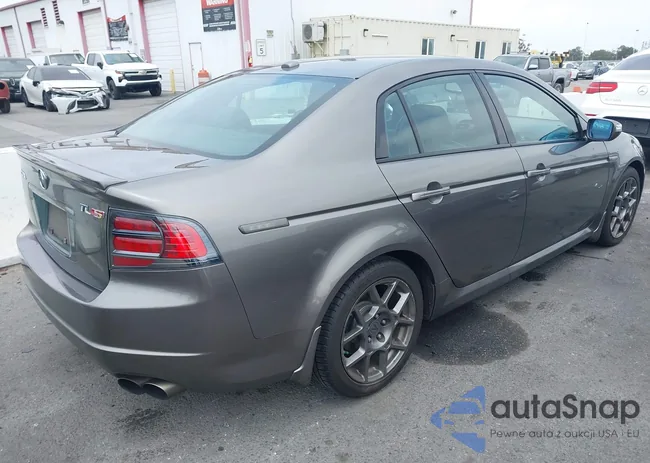 19UUA76587A045302: 42403327