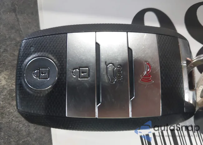 KNDPR3A6XH7167204: 42403880