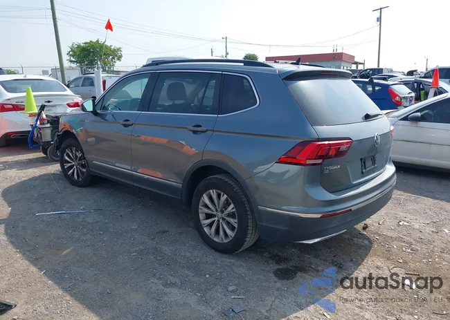 3VV3B7AX7JM092168: 42403883