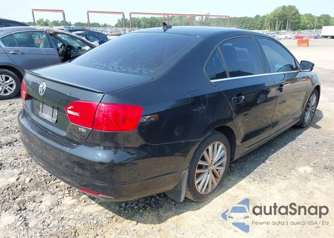 3VWLL7AJ1DM396749: 42403933