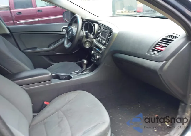 KNAGM4A70F5543976: 42403971