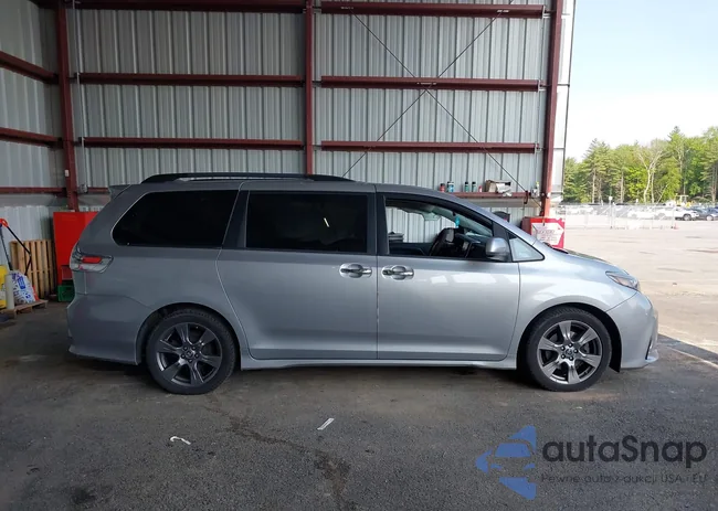 5TDXZ3DC0JS950481: 42404211