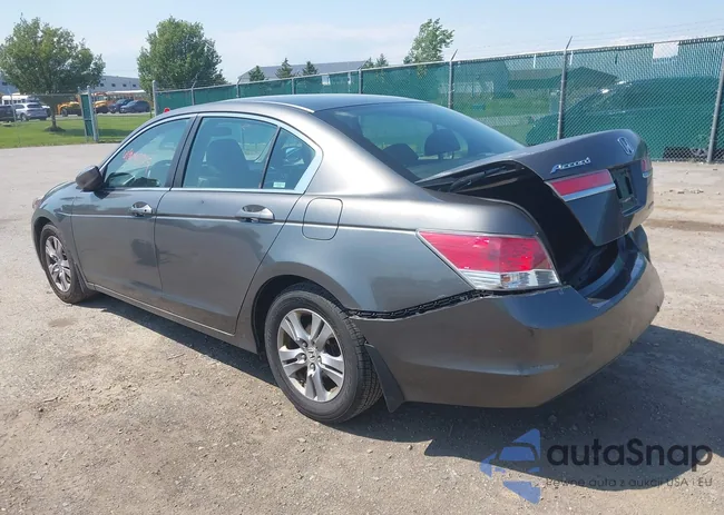 1HGCP2F65BA135828: 42404239