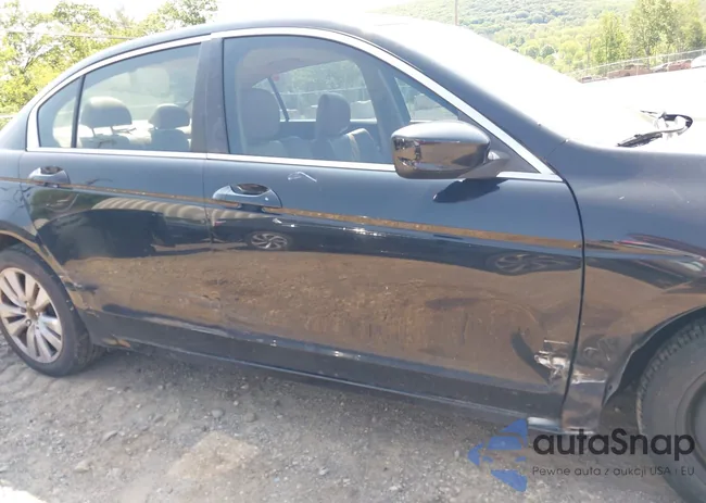 1HGCP2F80BA066449: 42404276