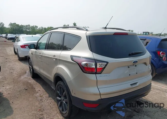 1FMCU9GD1HUC45792: 42403585