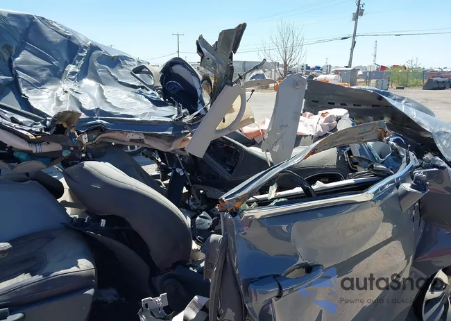 2C4RC1L78NR148052: 42403608