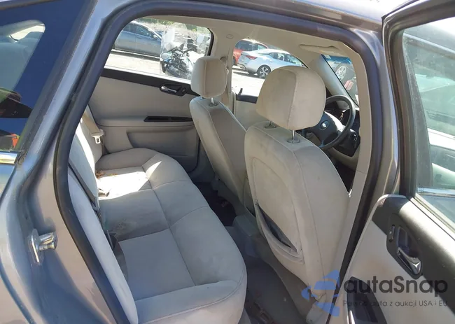 2G1WB58KX79202716: 42403642