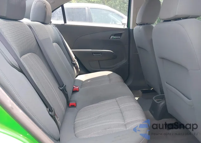 1G1JC5SH2F4152268: 42403647