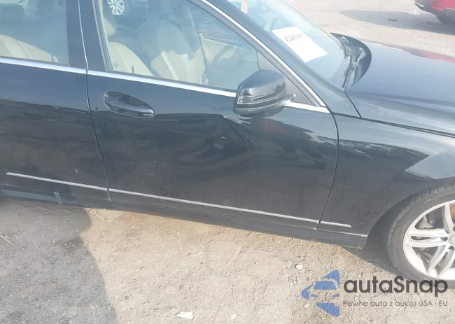 WDDGF8AB7DR287761: 42403815