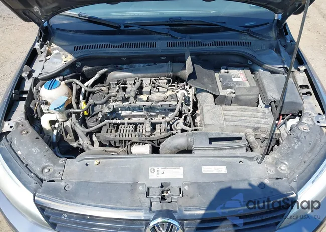 3VWD17AJ5EM260541: 42404890