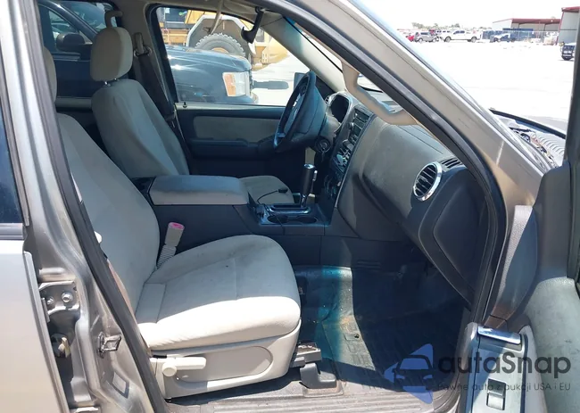 1FMEU51E28UB26894: 42405007