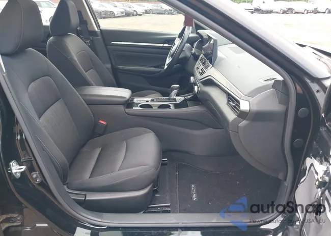 1N4BL4DV0PN402505: 42405011