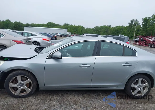 YV1612FH6D2175986: 42405075