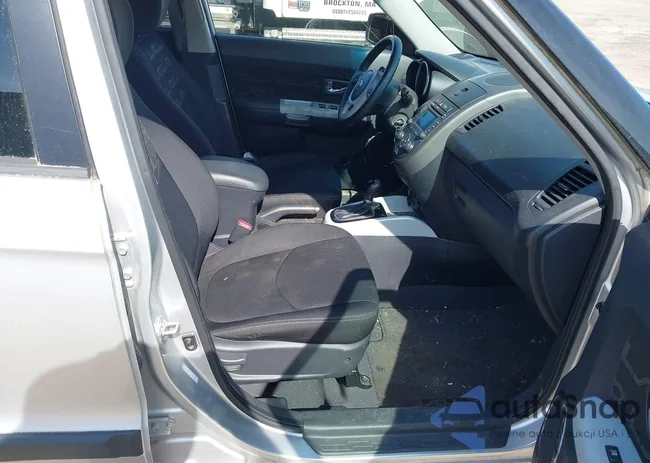 KNDJT2A61C7365664: 42405312