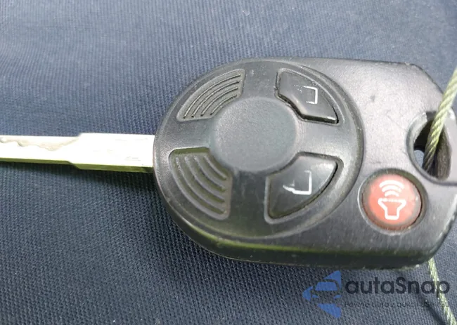 1FMCU0F75DUB32235: 42405351