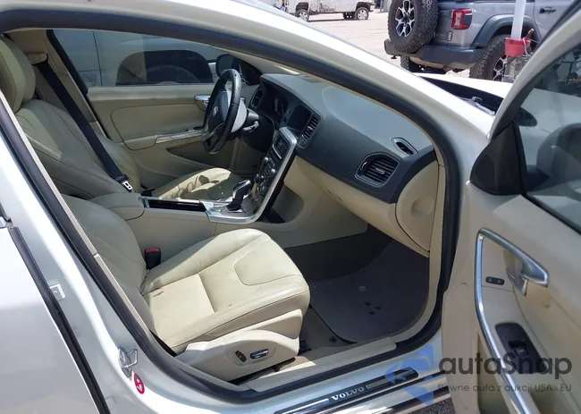 YV1612FSXE2277644: 42405453