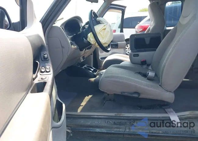 1FTYR14V0YPB97940: 42404601