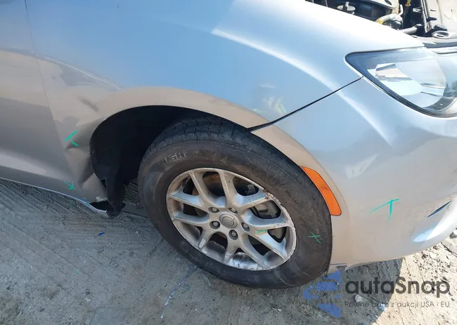 2C4RC1CG4KR652819: 42404758