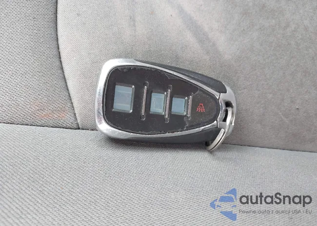 1G1ZB5ST9HF245452: 42404782