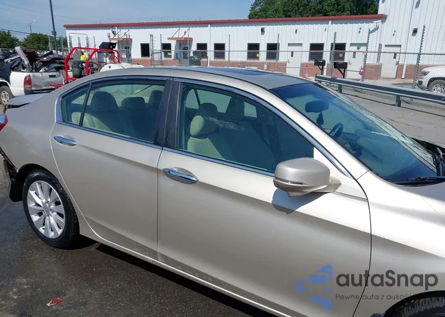 1HGCR2F87DA069393: 42405866