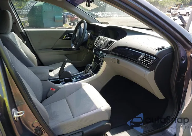 1HGCR2F38HA267510: 42406187