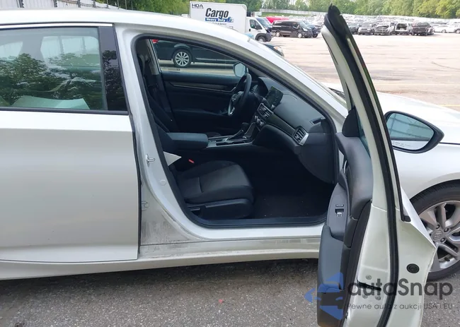 1HGCV1F1XJA241162: 42406342