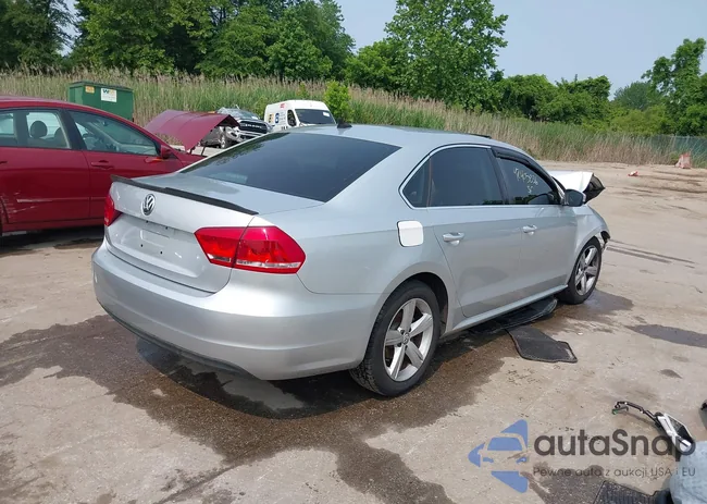 1VWBP7A3XDC008677: 42405836