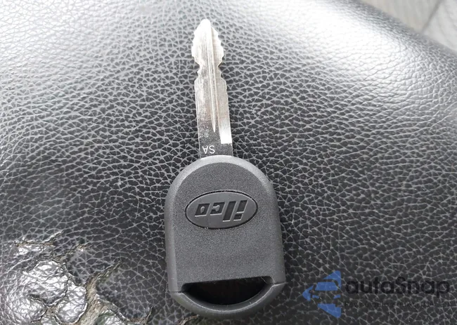 1FMZU77EX3UA50273: 42406881