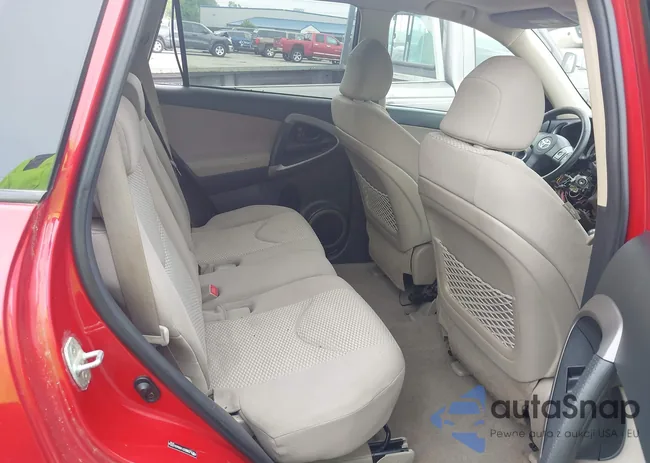 JTMBD31V886063056: 42406899