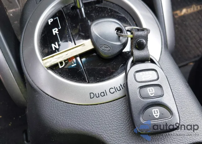 KMHTC6ADXFU232692: 42407054