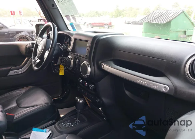 1C4BJWEGXHL746965: 42407124