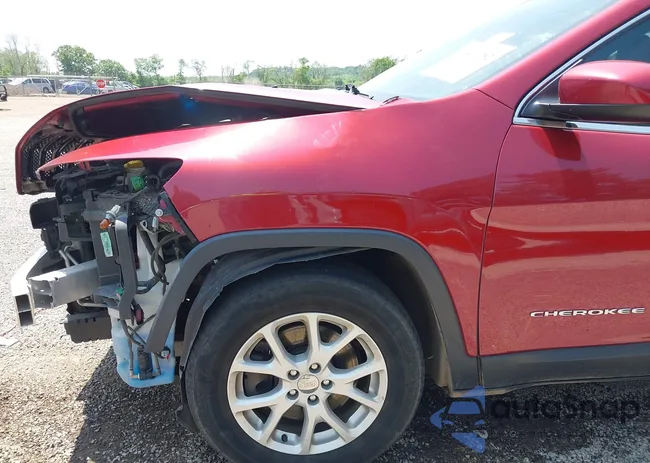 1C4PJMCS2HW615674: 42407282