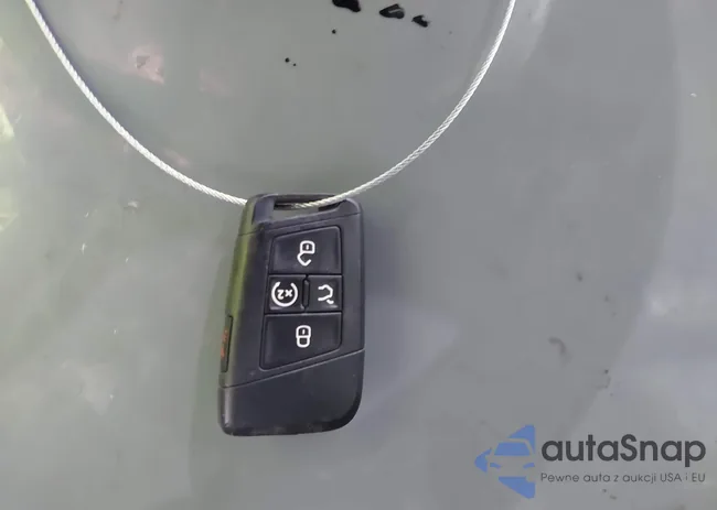 3VV3B7AX5JM129413: 42406520