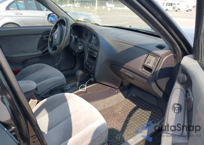 KMHDN46DX5U100087: 42406622