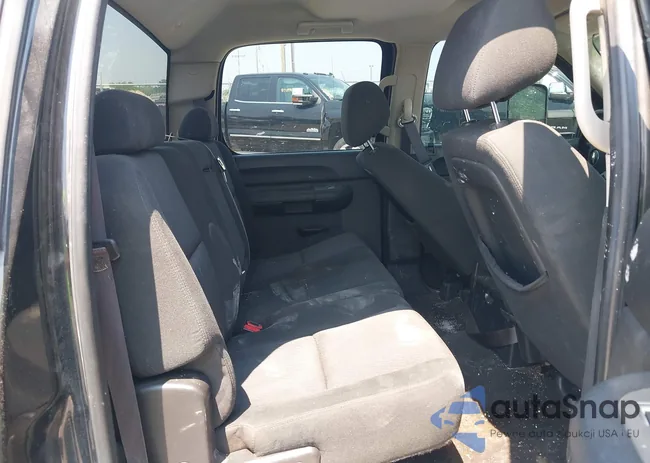 1GC1KXC86BF223913: 42406819