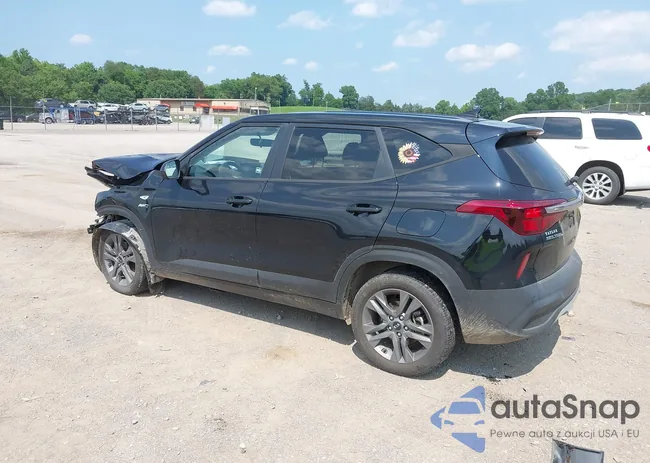 KNDEPCAA9M7104753: 42406859