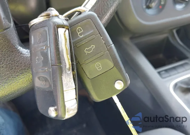 WVWAR71K67W100985: 42407896