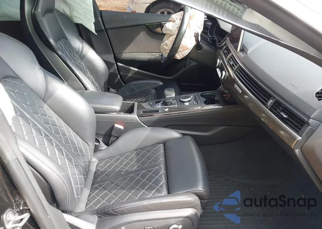 WAUB4CF55JA009660: 42407950