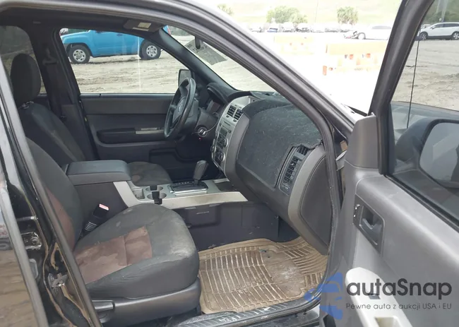 1FMCU03168KB42905: 42408182