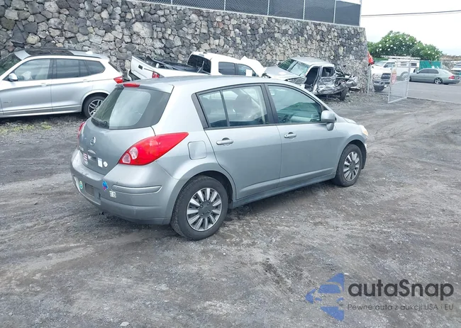 3N1BC13E89L429502: 42408267