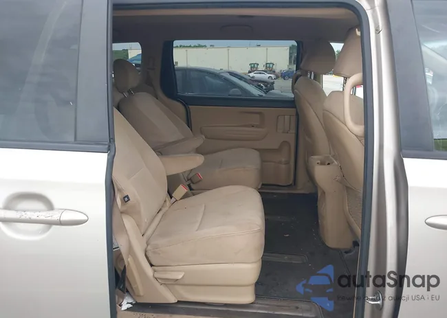 KNDMB5C16F6044880: 42408294