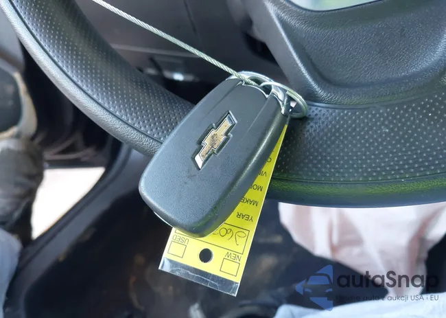 1G1ZD5ST8NF173651: 42407552