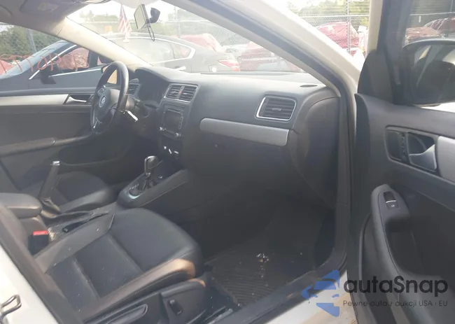 3VWD17AJ6EM368926: 42407794