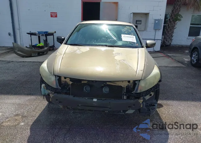 1HGCP2F40AA062929: 42409045