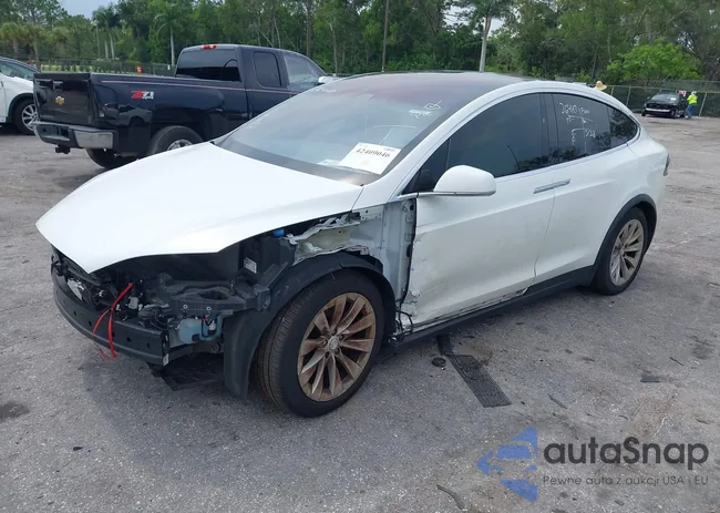 5YJXCBE2XHF043785: 42409046