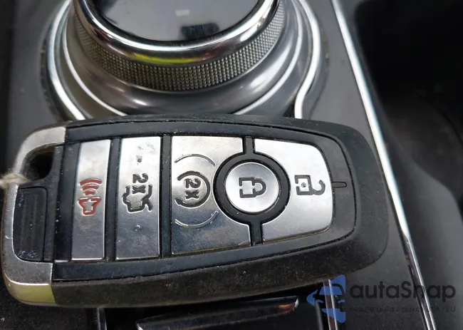 3FA6P0SU3LR101453: 42409136