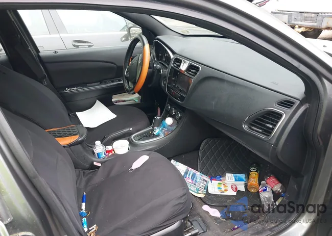 1C3CCBBB5DN714654: 42409300