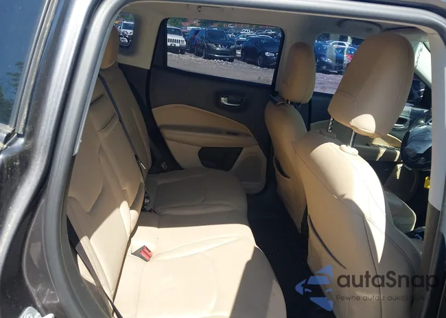 3C4NJCAB9JT411468: 42408617