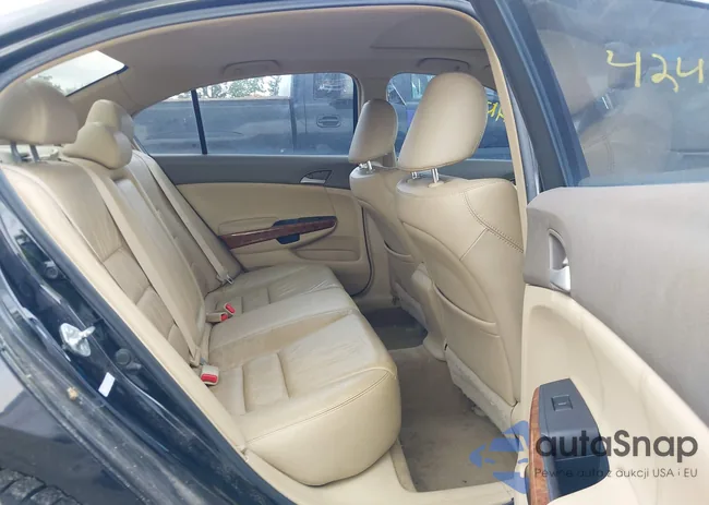 1HGCP26878A165178: 42410296