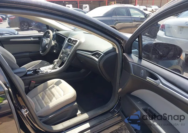 3FA6P0G71GR156511: 42409460